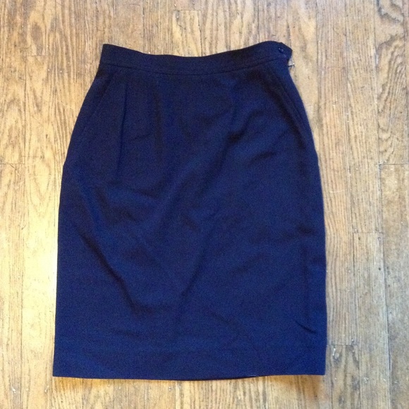YSL Pencil Skirt w/Pockets! Wool Crepe! Size 38 - Picture 8 of 8